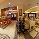 جي إل كيه بريميير أكروبول سويتس آند سبا فندق اسطنبول