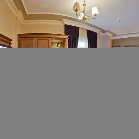 Glk Premier Acropol &