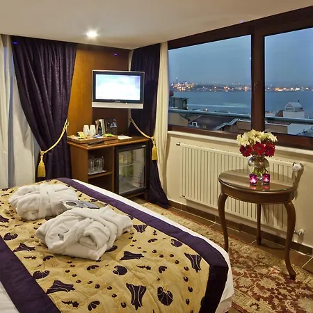 Glk Premier Acropol & 4*